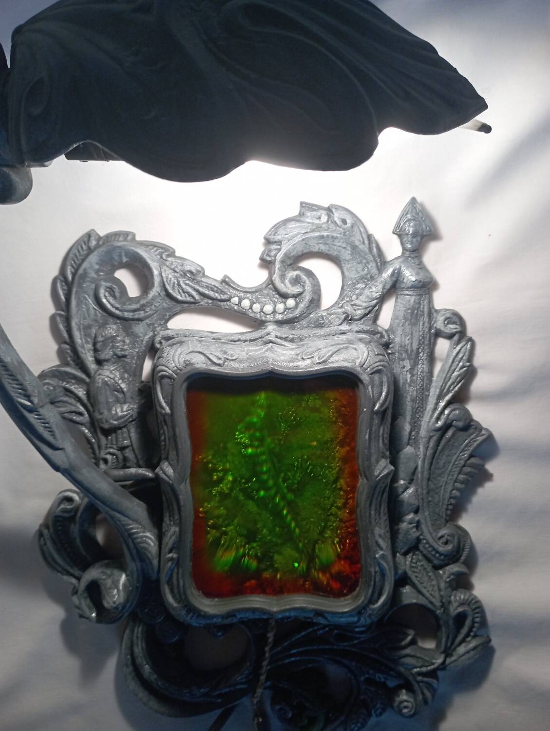 Hologram wall light