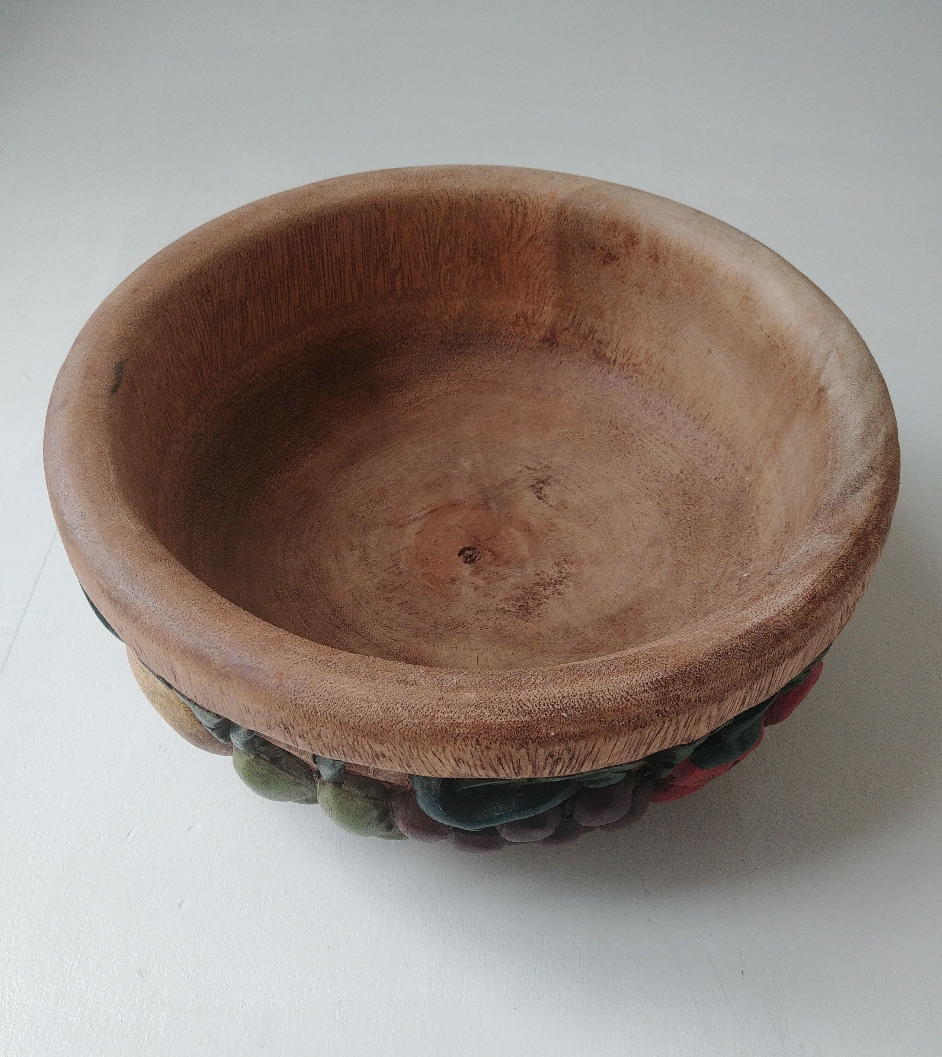 Dish, wooden fruit cut