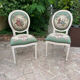 Paire de chaises médaillon