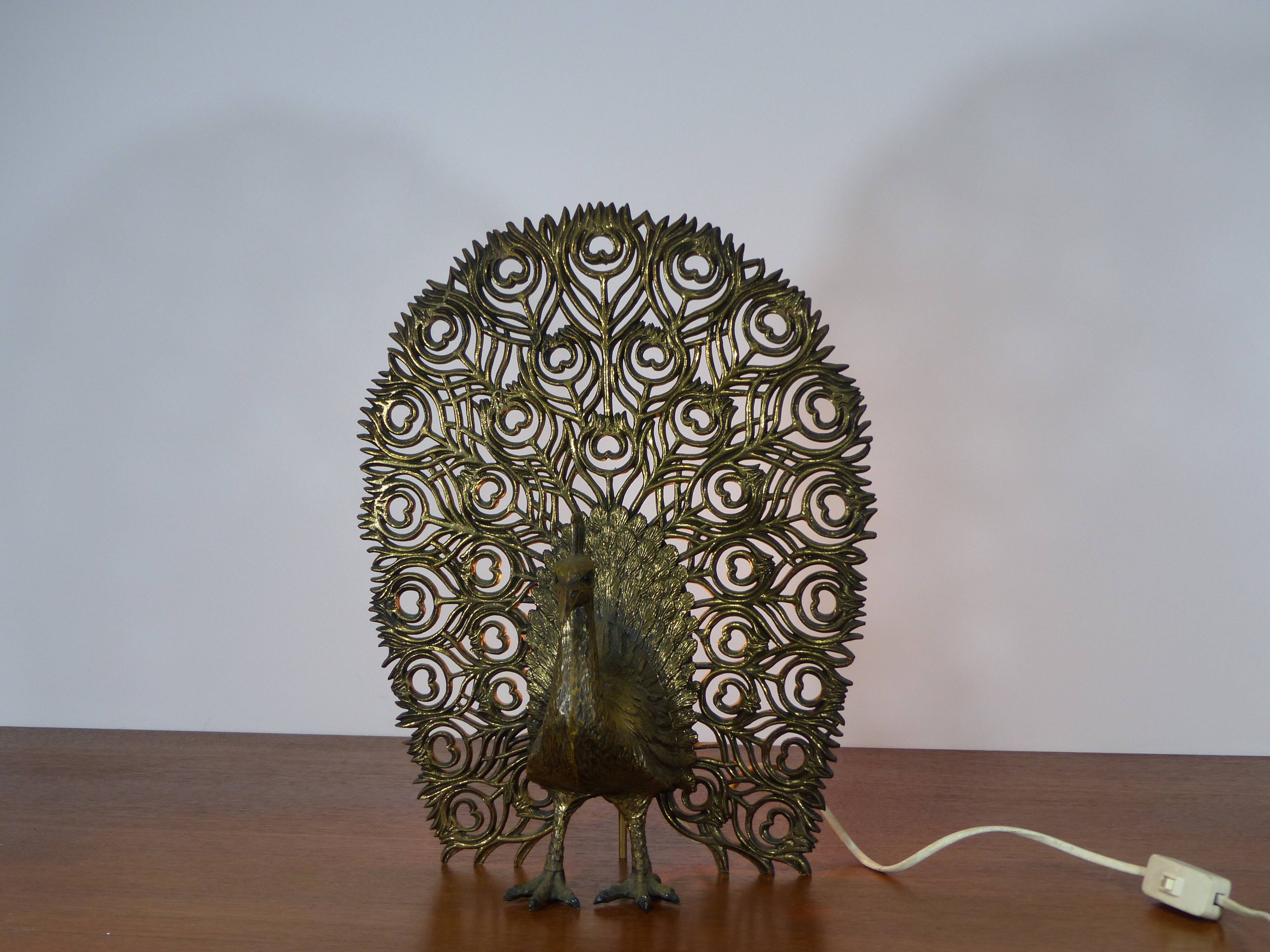 Vintage peacock screen lamp