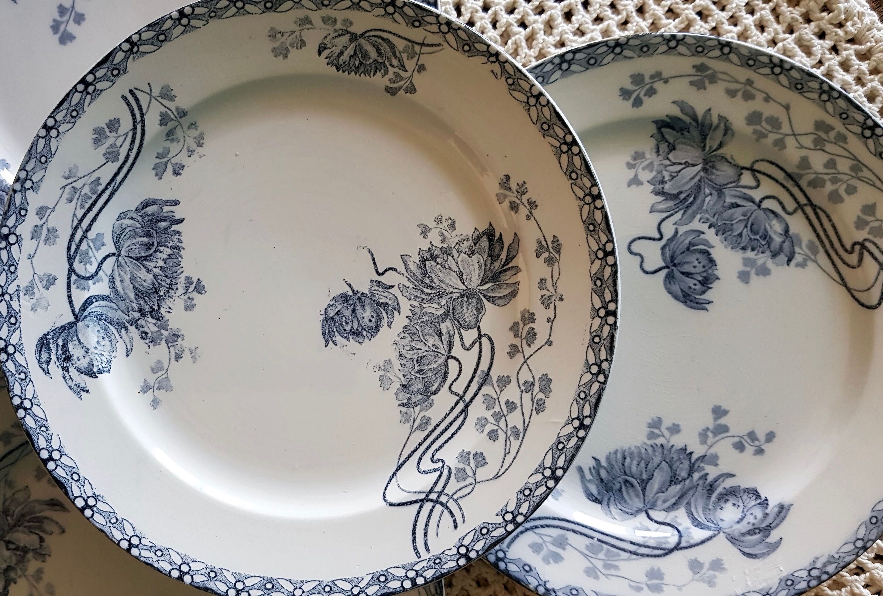 Set of 4 dessert plates U&C Sarreguemines Model Royat