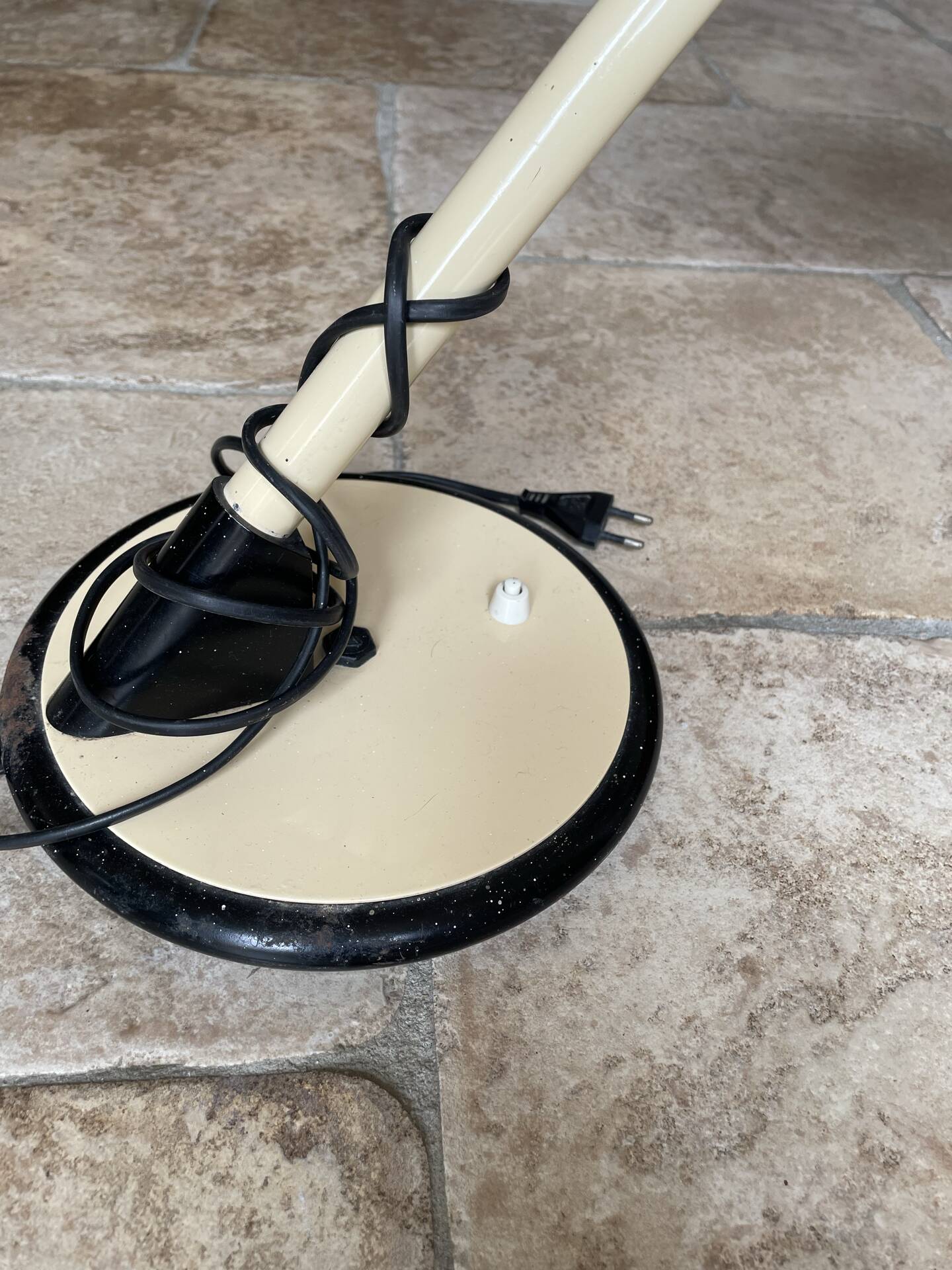 Desk lamp