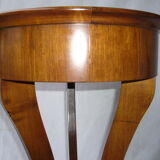 Garden on verni wooden feet