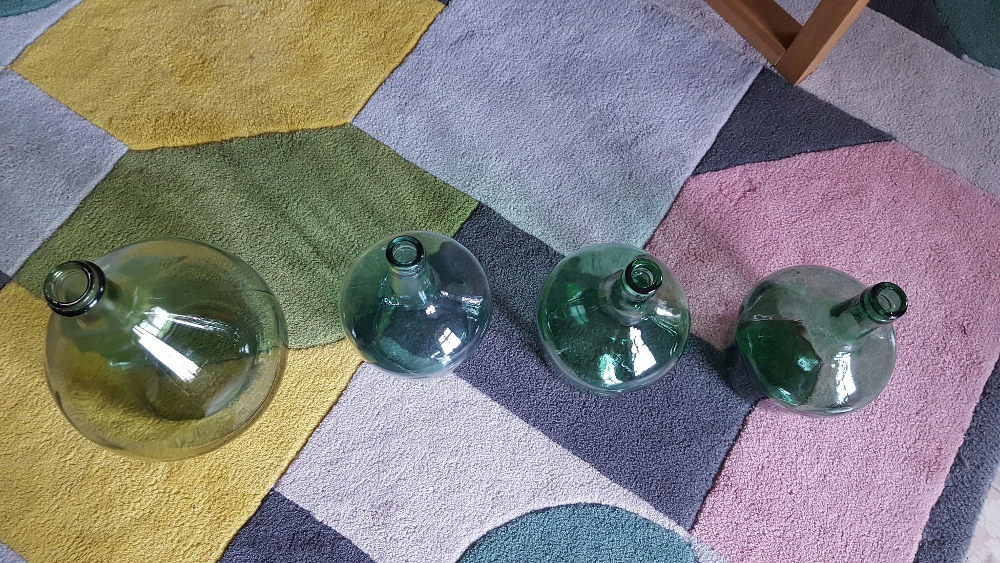 Dame Jeanne vertes/turquoises transparentes de 2 litres