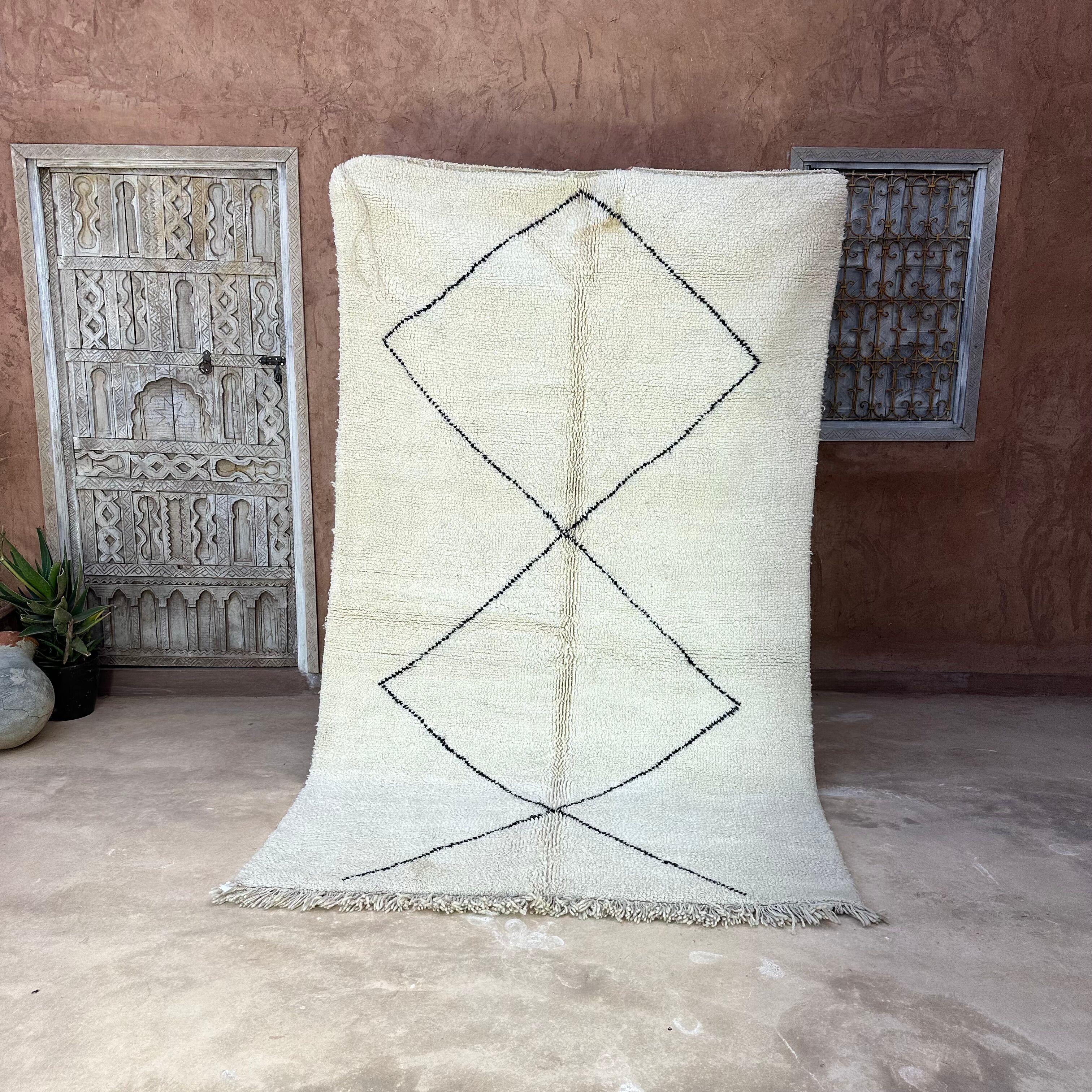 Moroccan rug ben ouarain white - 161 x 267 cm