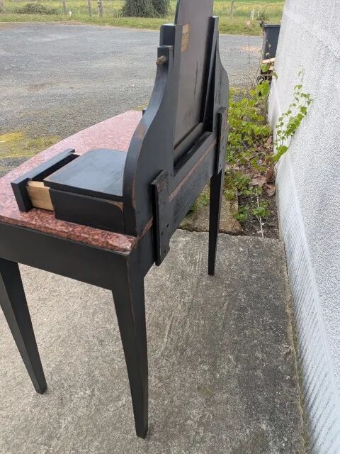 Antique dresser, vanity table