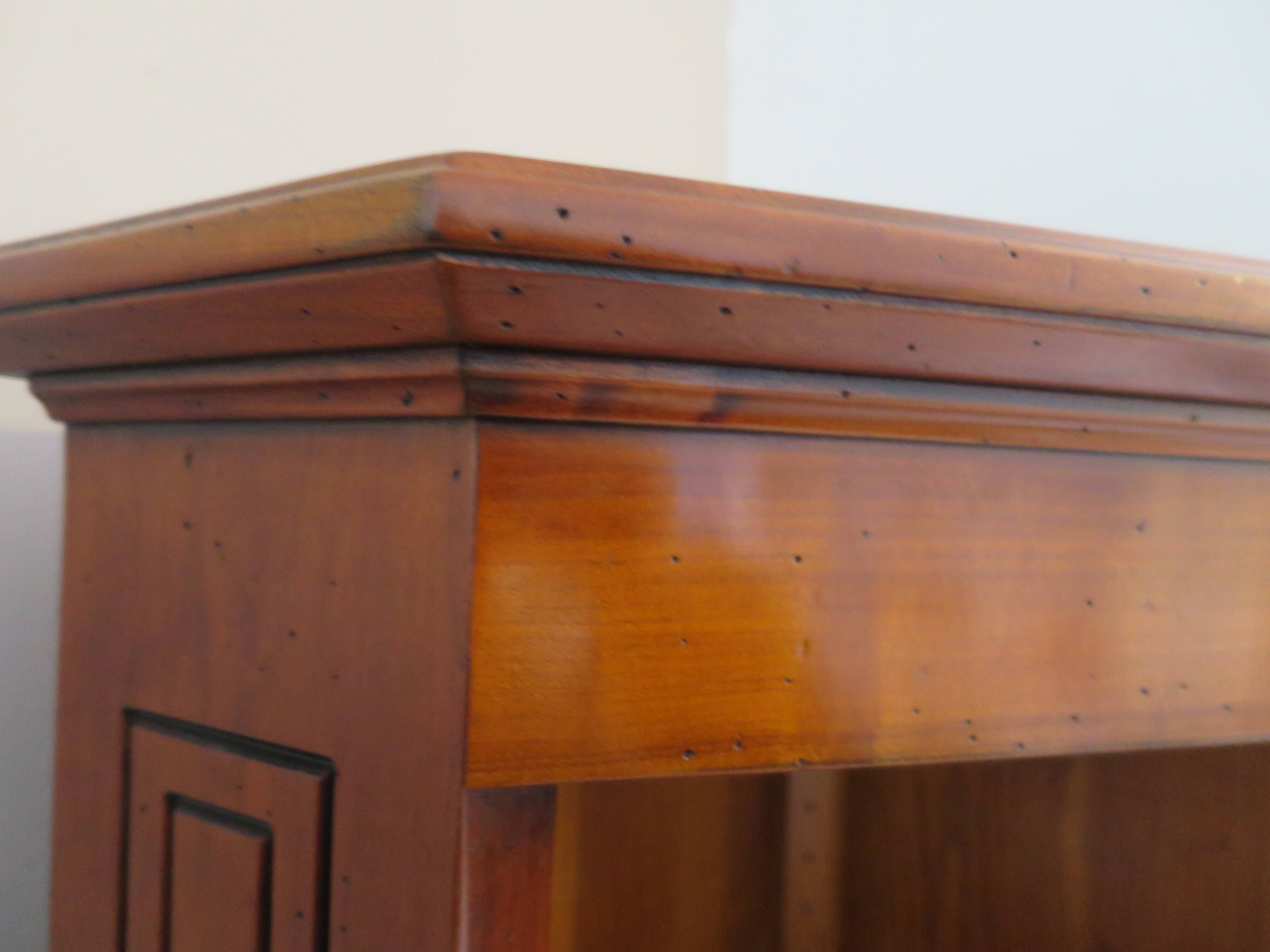 Corner bookshelf - Pentagon shape - Solid wood - 1980s - Richelieu