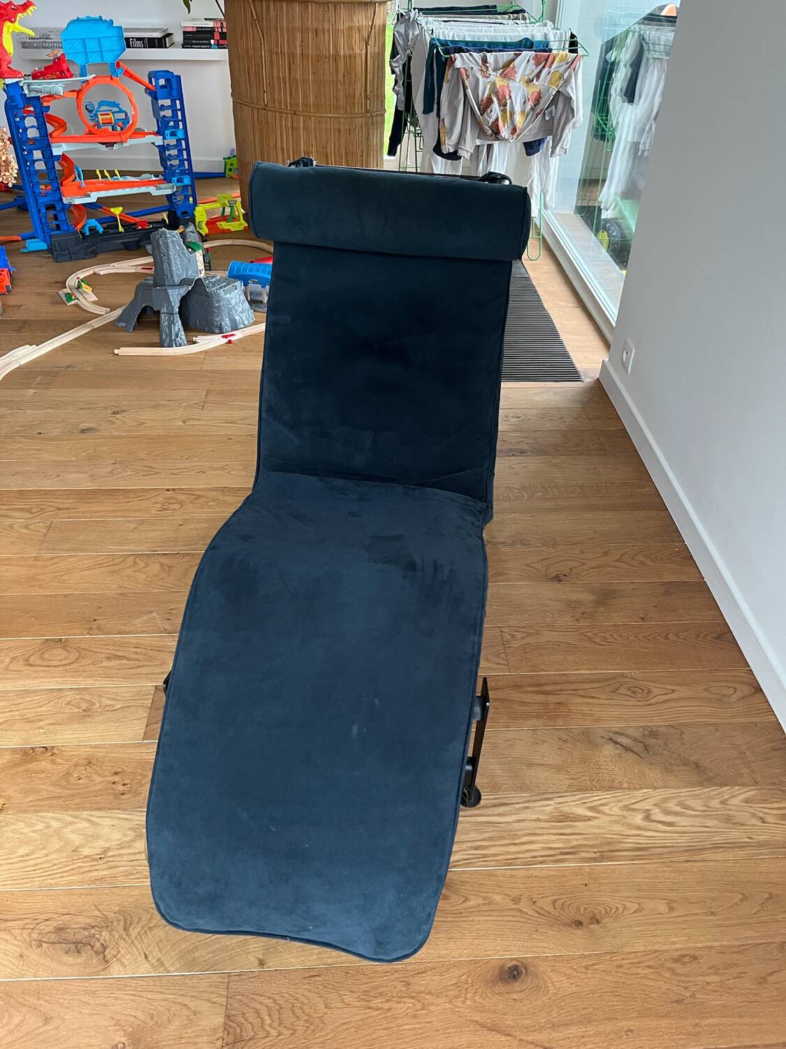 Chaise longue LC4 style Le Corbusier – suède bleu – piètement chromé