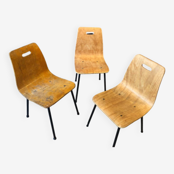 Thermoformed wood chairs 50/60