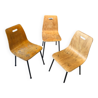 Thermoformed wood chairs 50/60