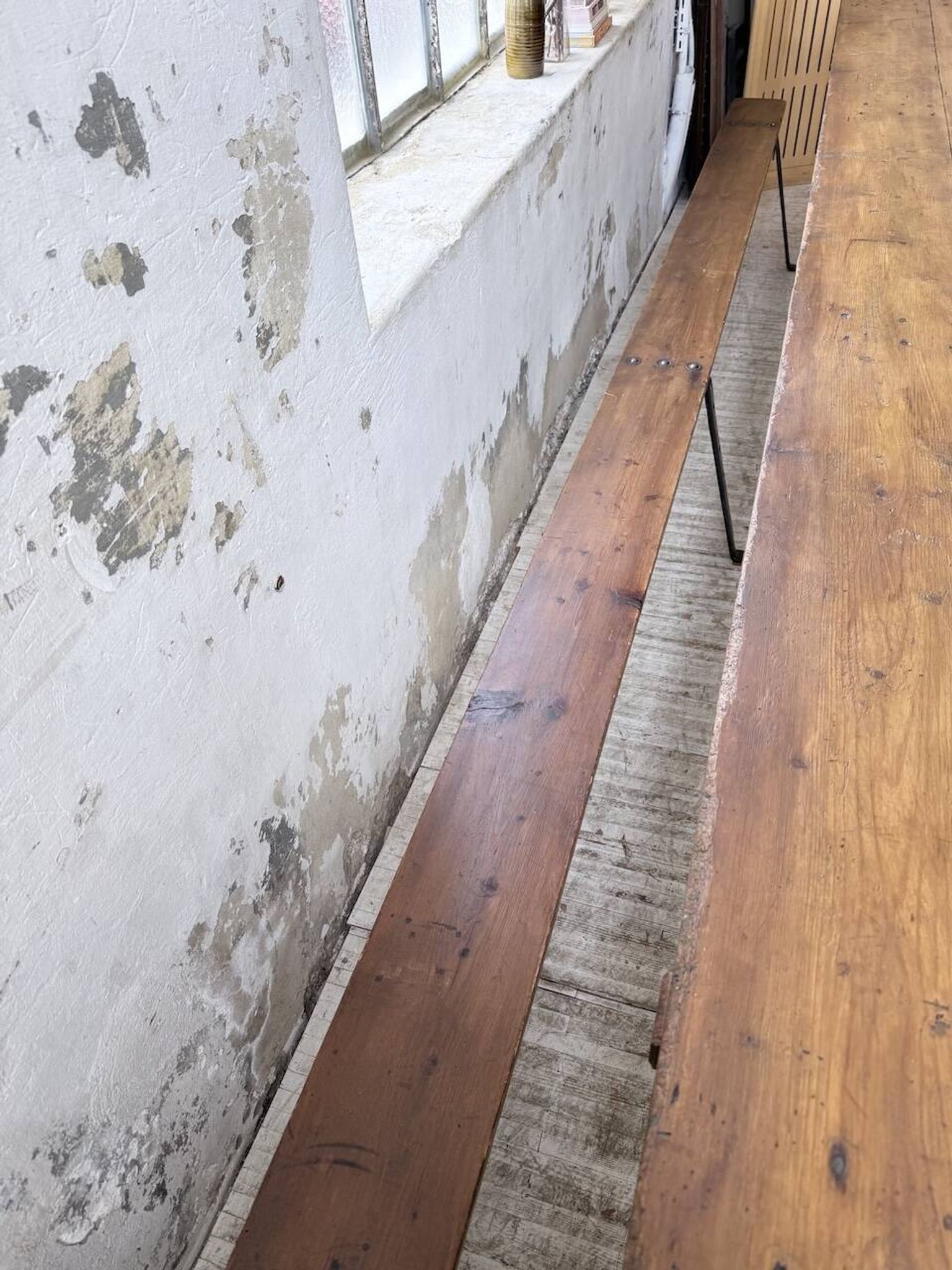 XXL trestle farm table 4m and its benches