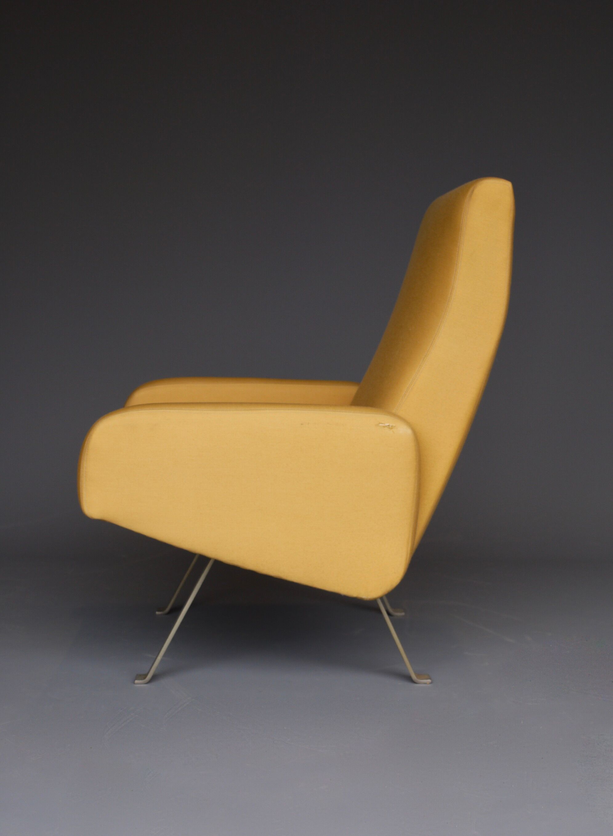 Lounge chair by Joseph-André Motte for Artifort. 1950s