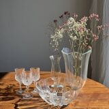 Small vintage Arcoroc Codec glass salad bowl with stylized petal patterns