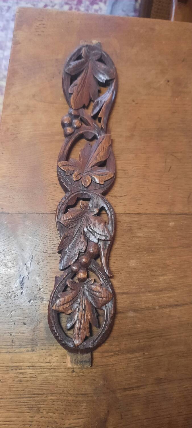 Bas relief feuilles