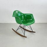 Fauteuil à bascule Eames Herman Miller RAR vert Kelly
