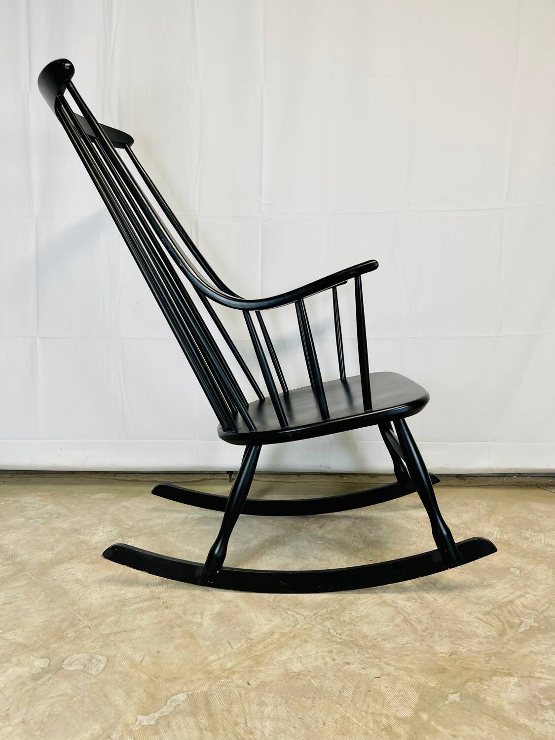 Rocking chair model Grandessa Bohem–Lena Larson for Nesto