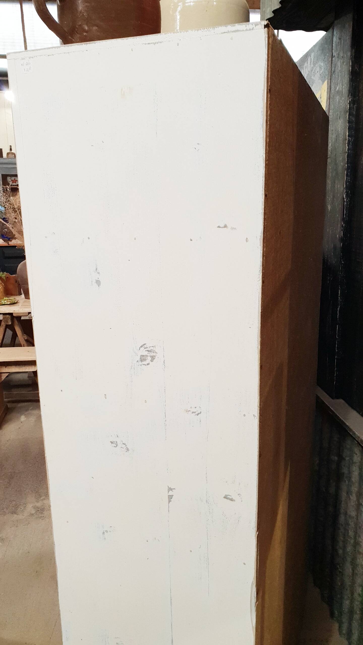 Trade furniture with lockers