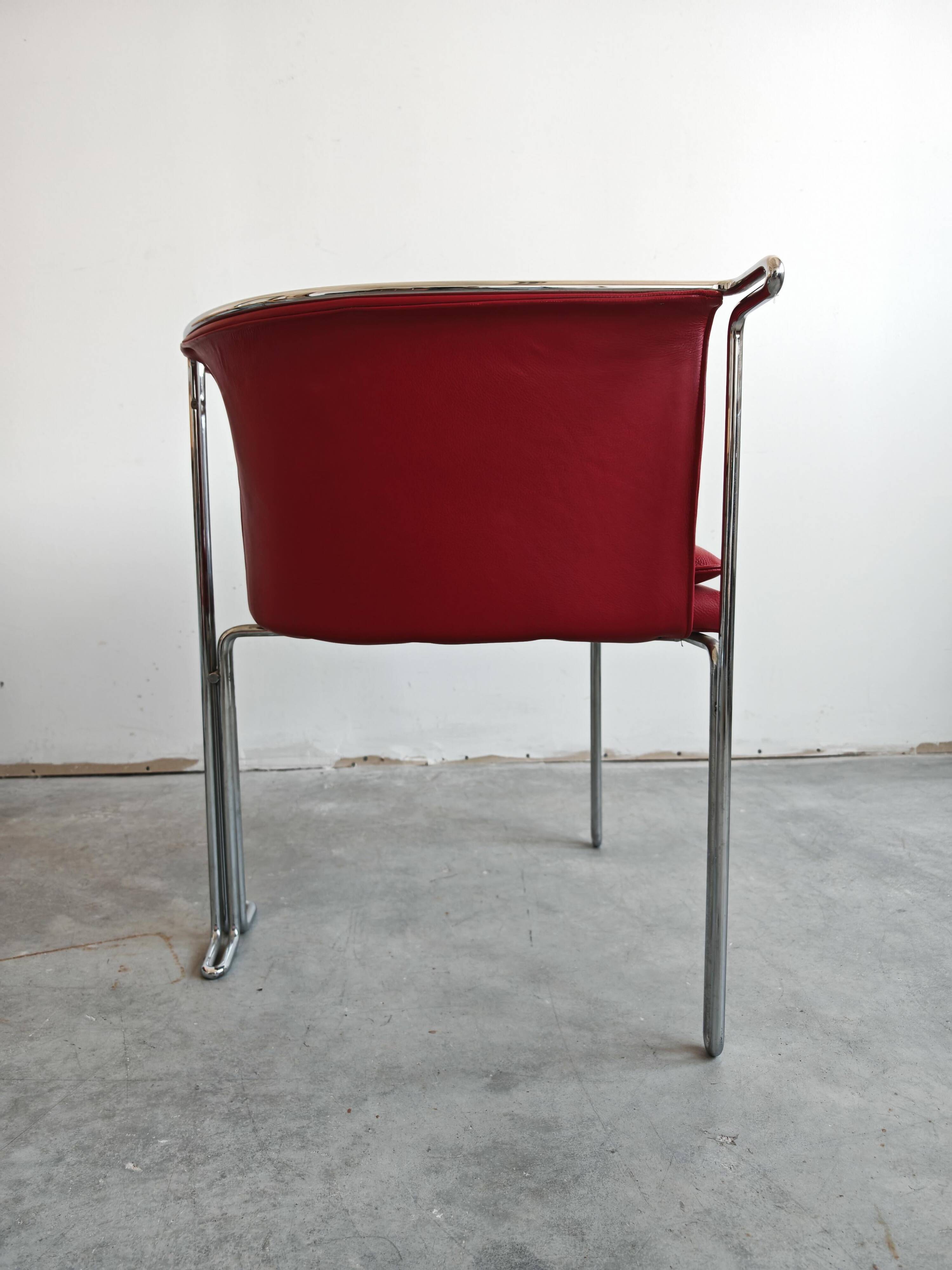 Entelechy series support chairs by John Portman for Saporiti, 1970s.