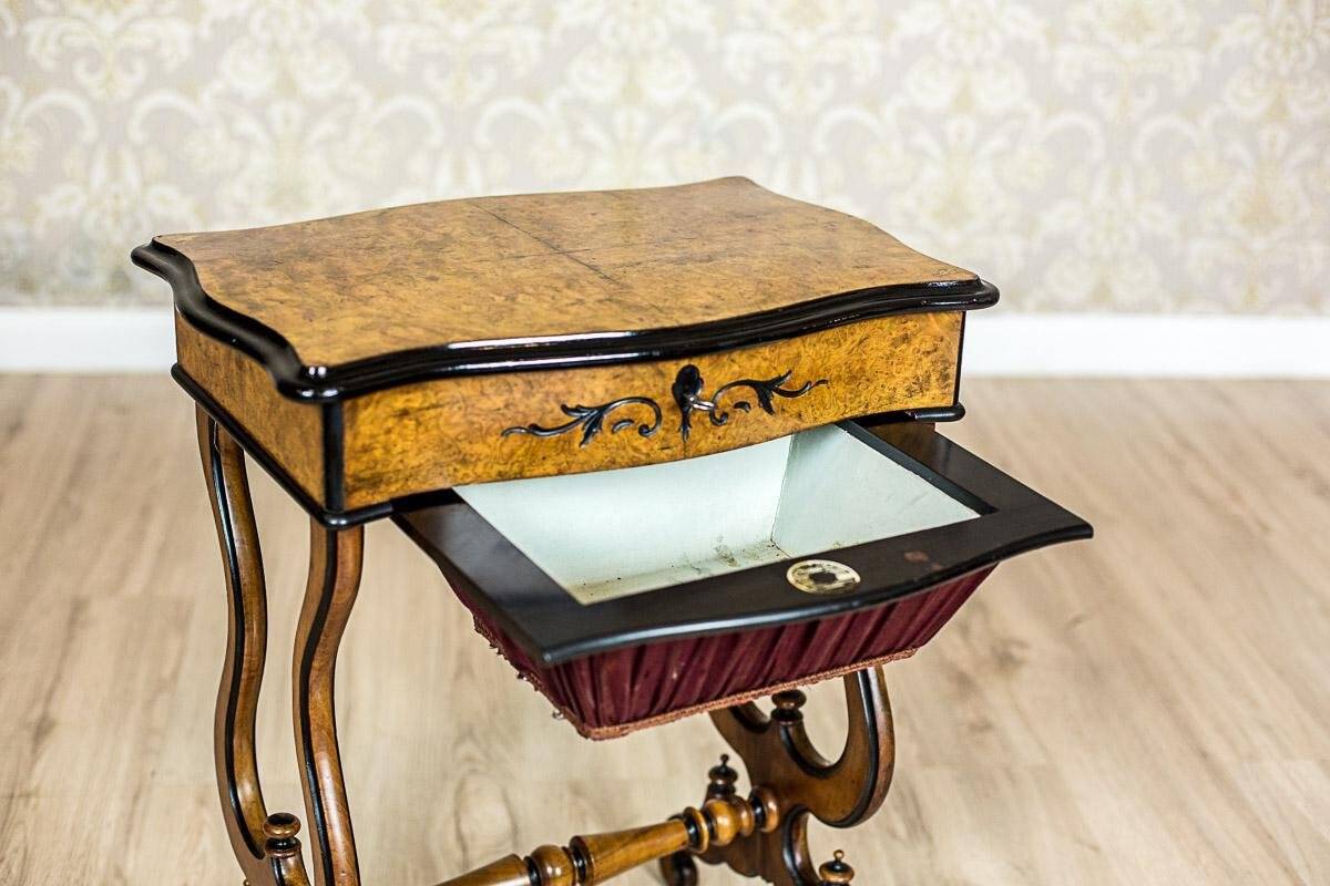 Sewing Table in Birchen Burl, 1870