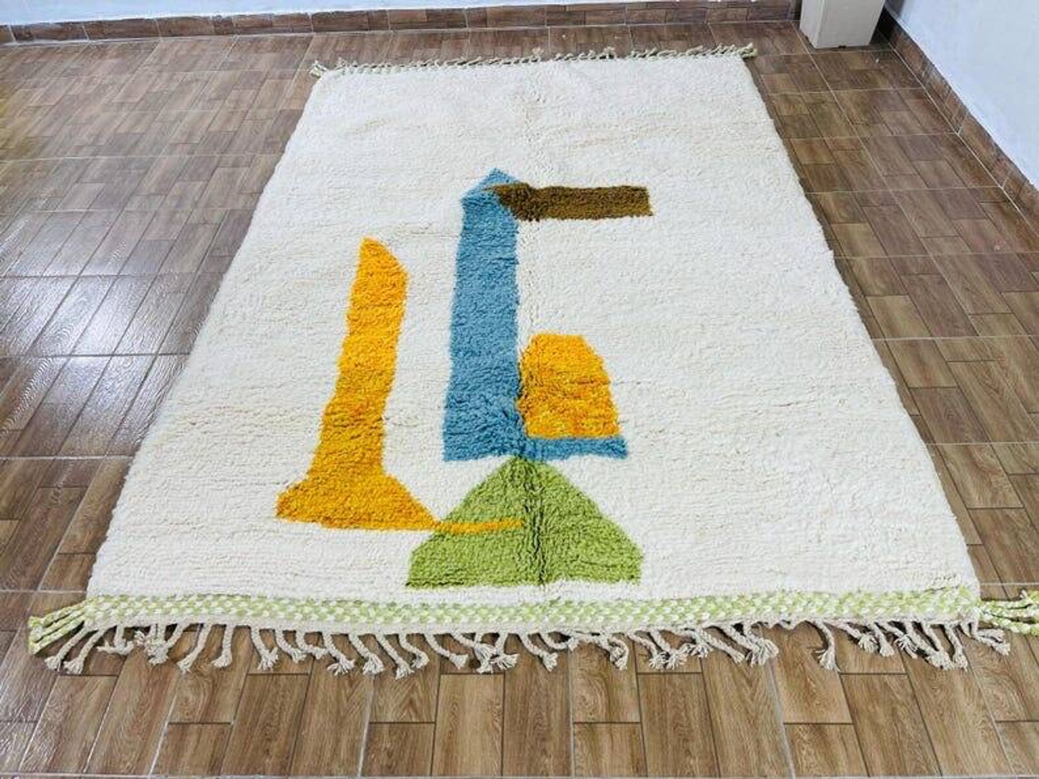 Authentic handwoven Beni Ourain rug, size 1.5/2.5 m.