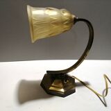 Lampe années 30 pied en laiton tulipe en verre pressé