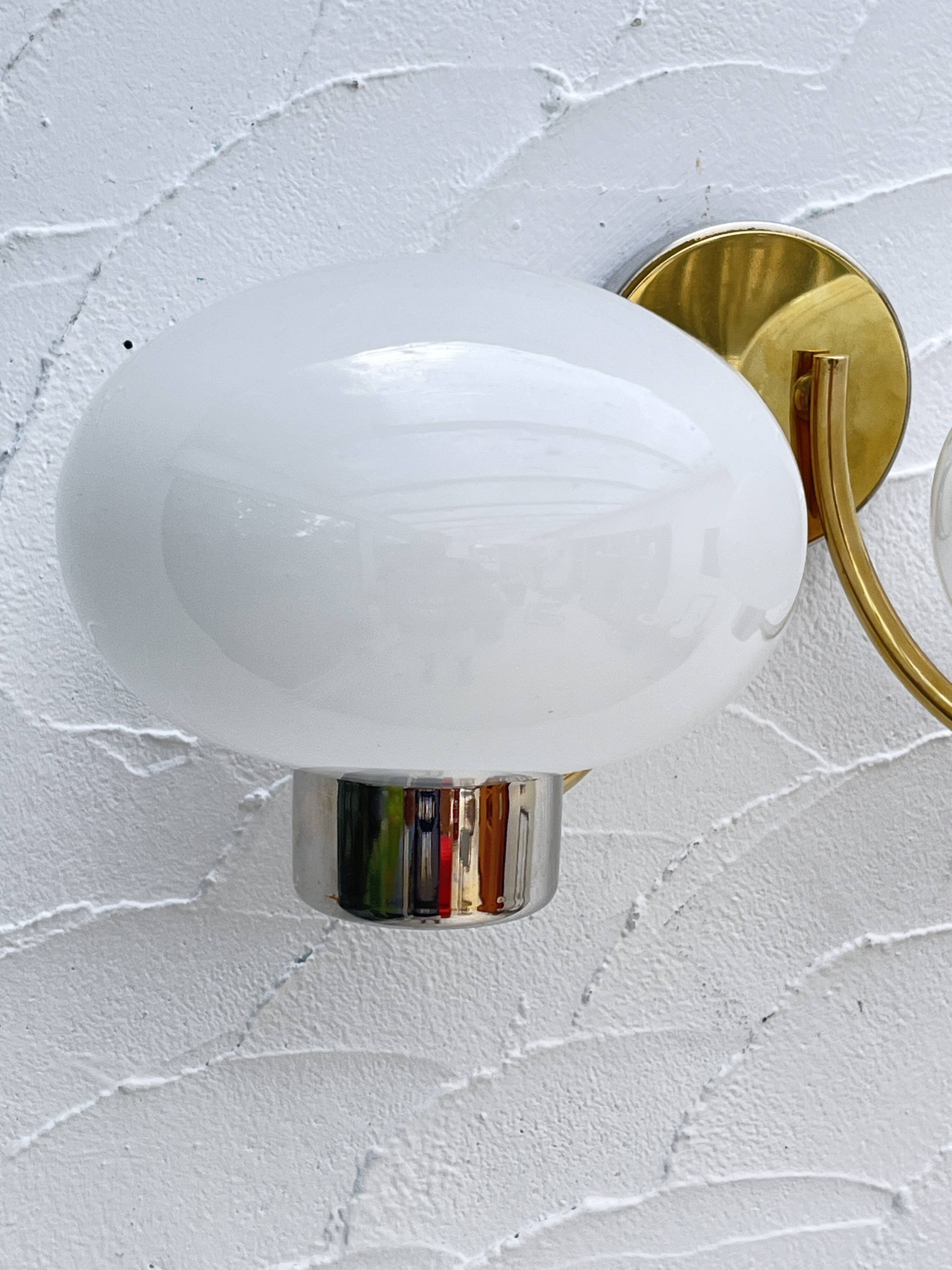 Double opaline brass wall light