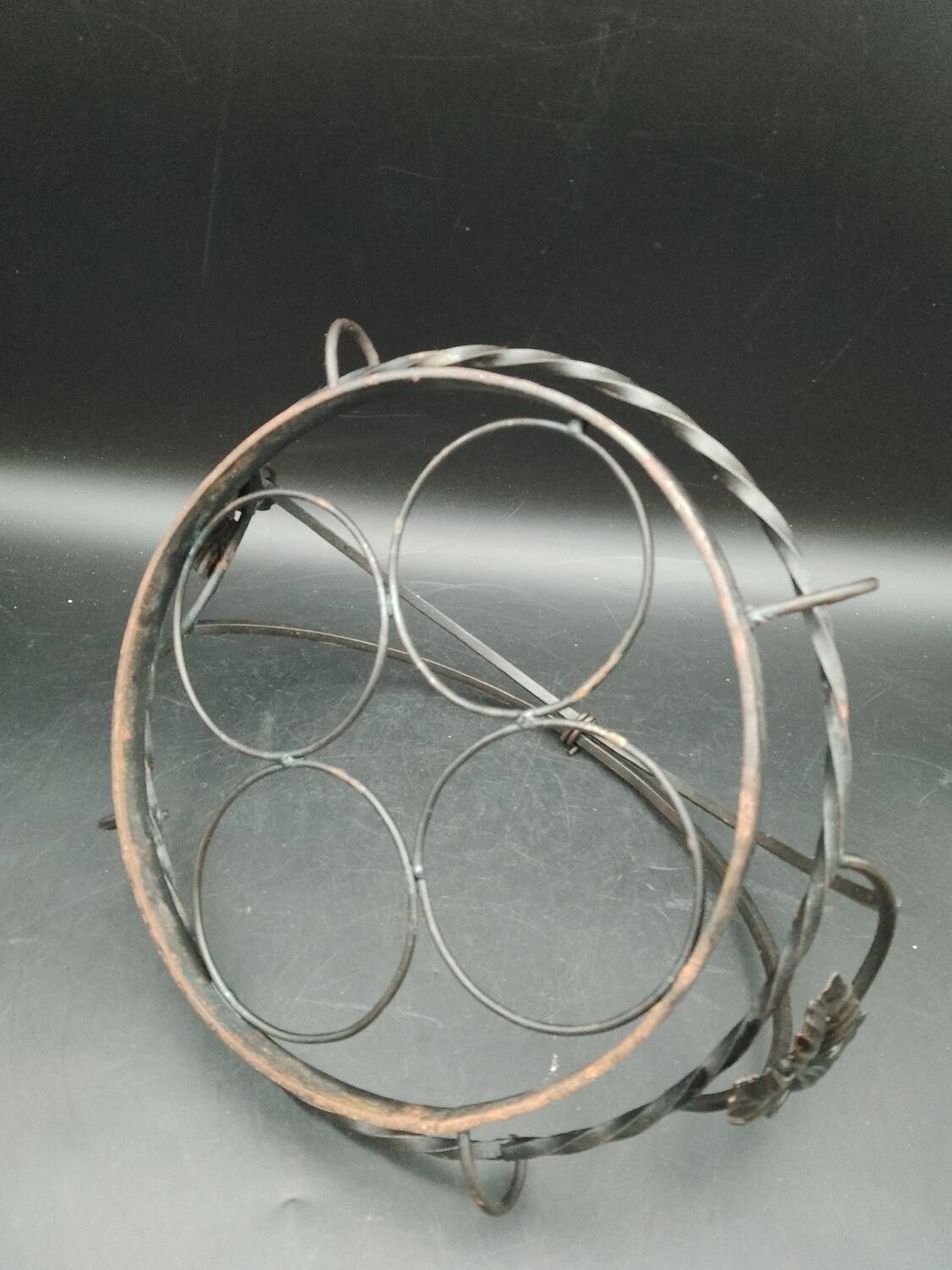 Art Deco wrought iron and frosted glass servant with vine leaves circa 1930