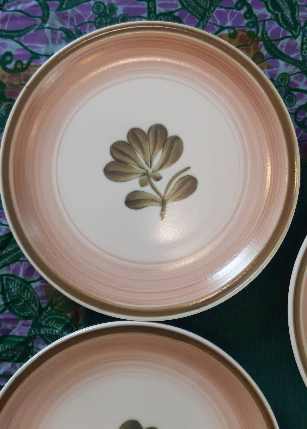 6 Gien flat plates, Kandy model