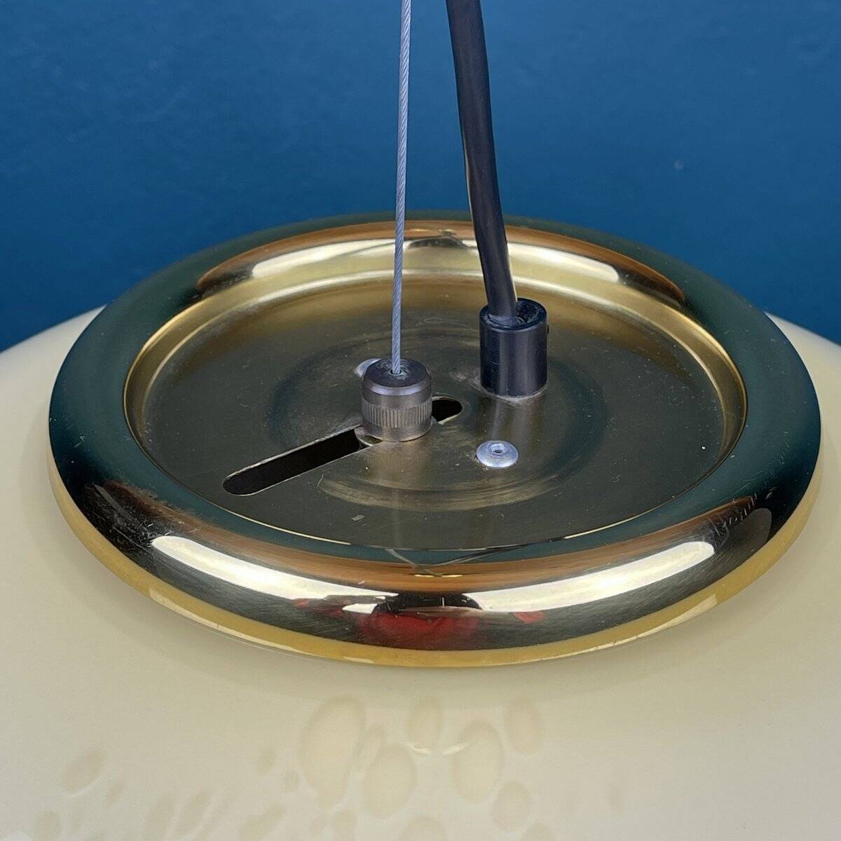 Vintage Murano glass pendant lamp in beige by F. Fabbian, Italy, 1970s.