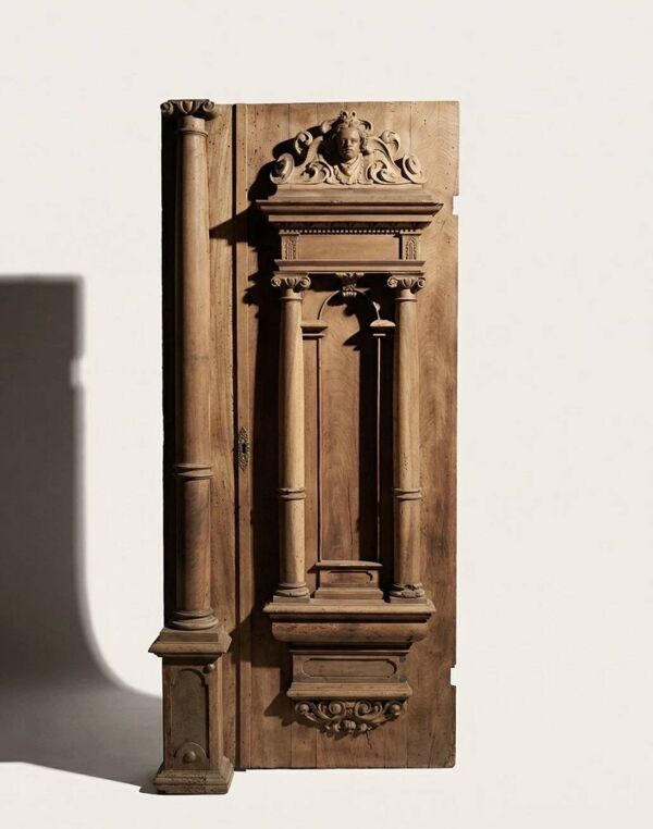 Porte architecturale ancienne sculptée – Époque XVIIe/XVIIIe siècle Bo