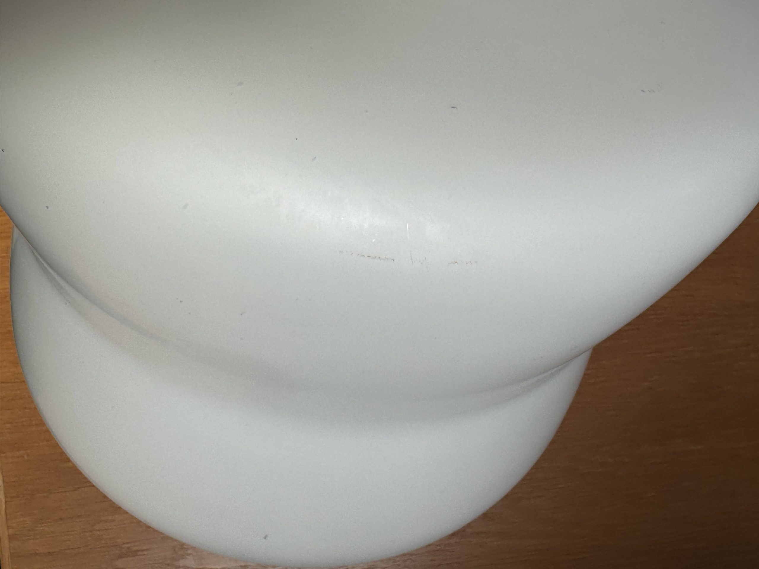 Suspension blanche