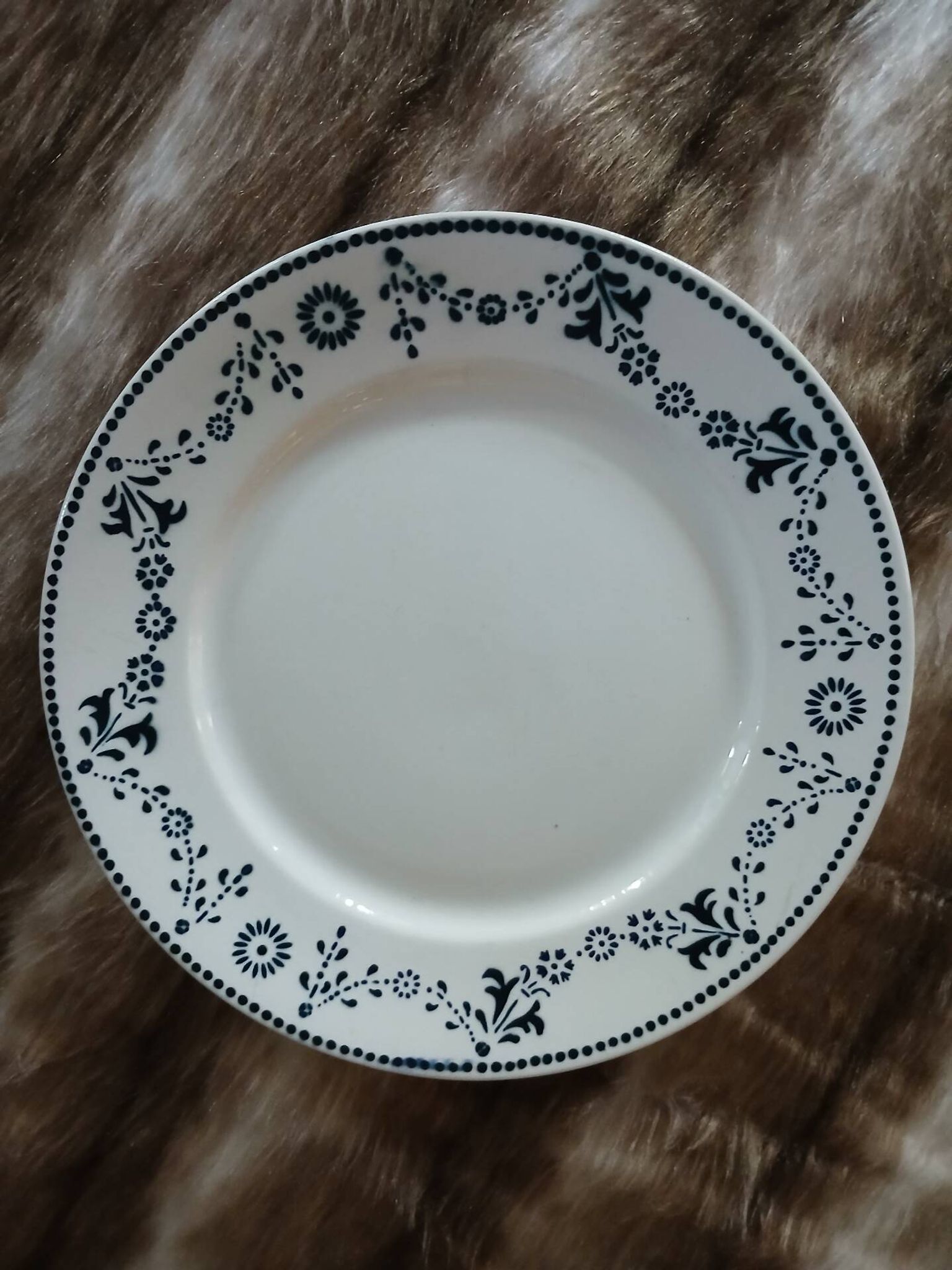 20 mismatched antique flat plates in ironstone