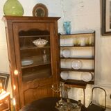 Hanging shelf for dishes