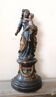 Ancienne sculpture en bois polychrome représentant la Vierge à l'Enfant, de