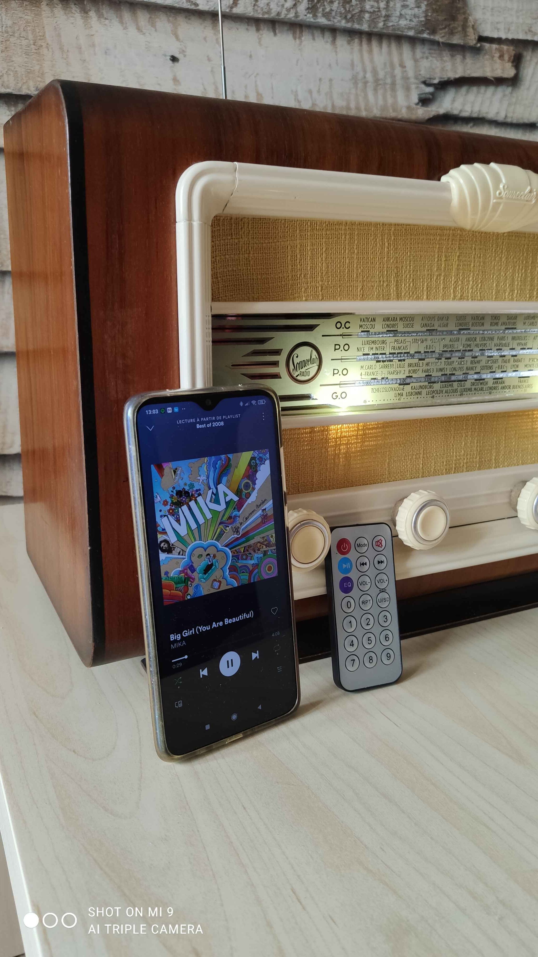 Sonneclair radio – green ribbon model (1952) – Bluetooth compatible