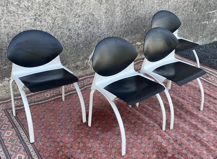 4 Steelcase brown/beige meeting/office chairs with metal base