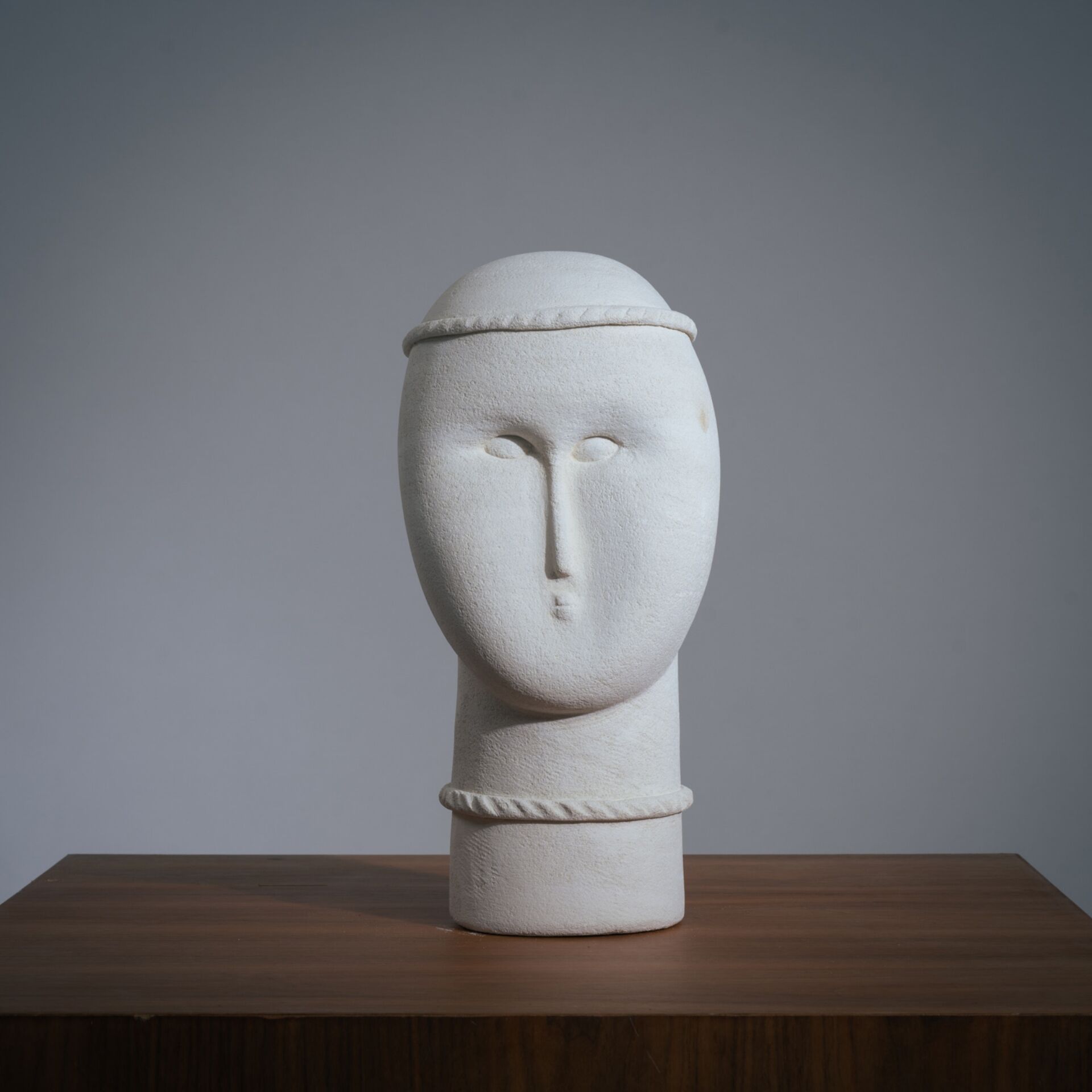 Sculpture de femme moderniste en grès, années 1980