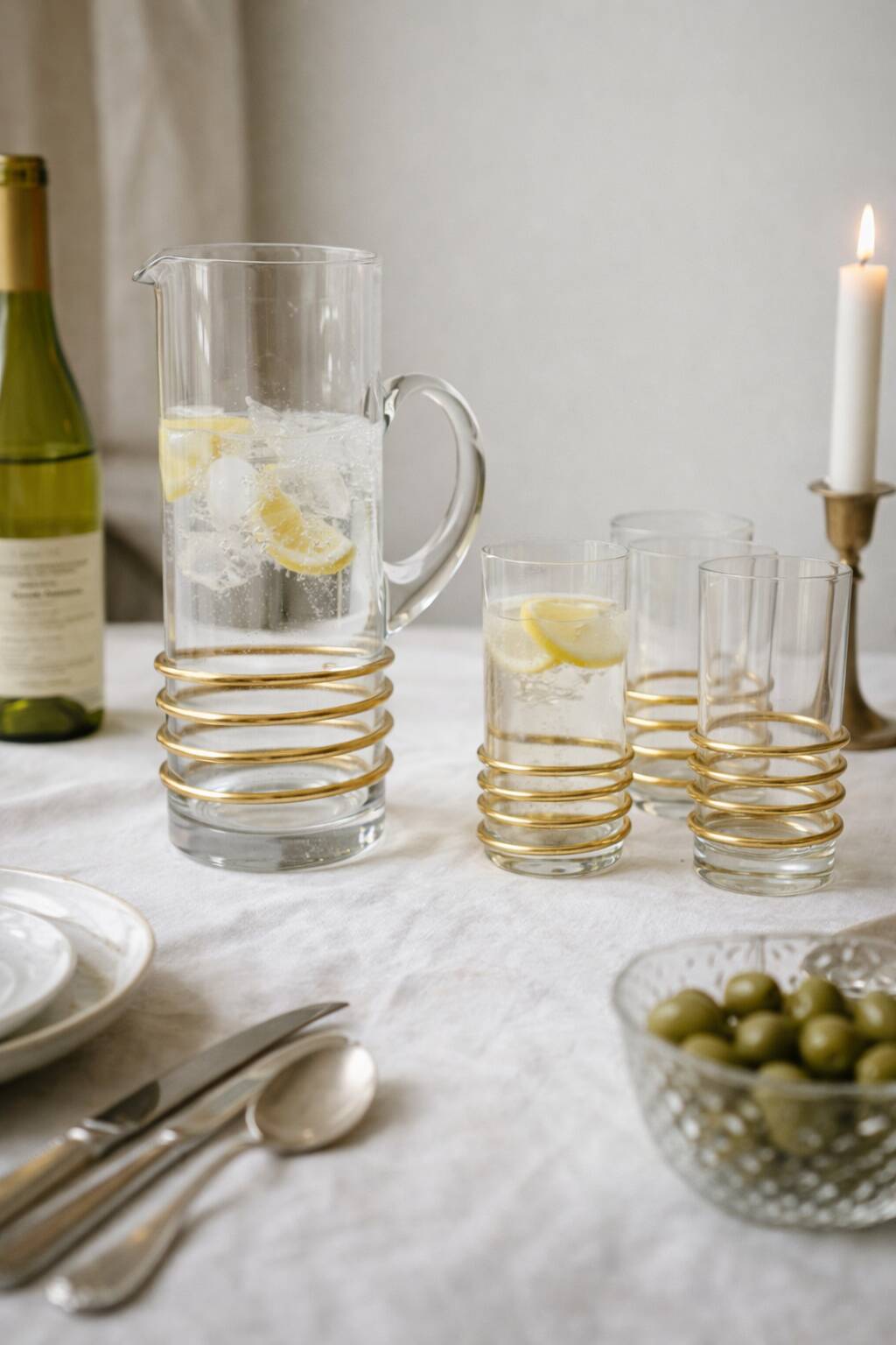 Vintage glassware set with decanter – golden spirals, France 1960