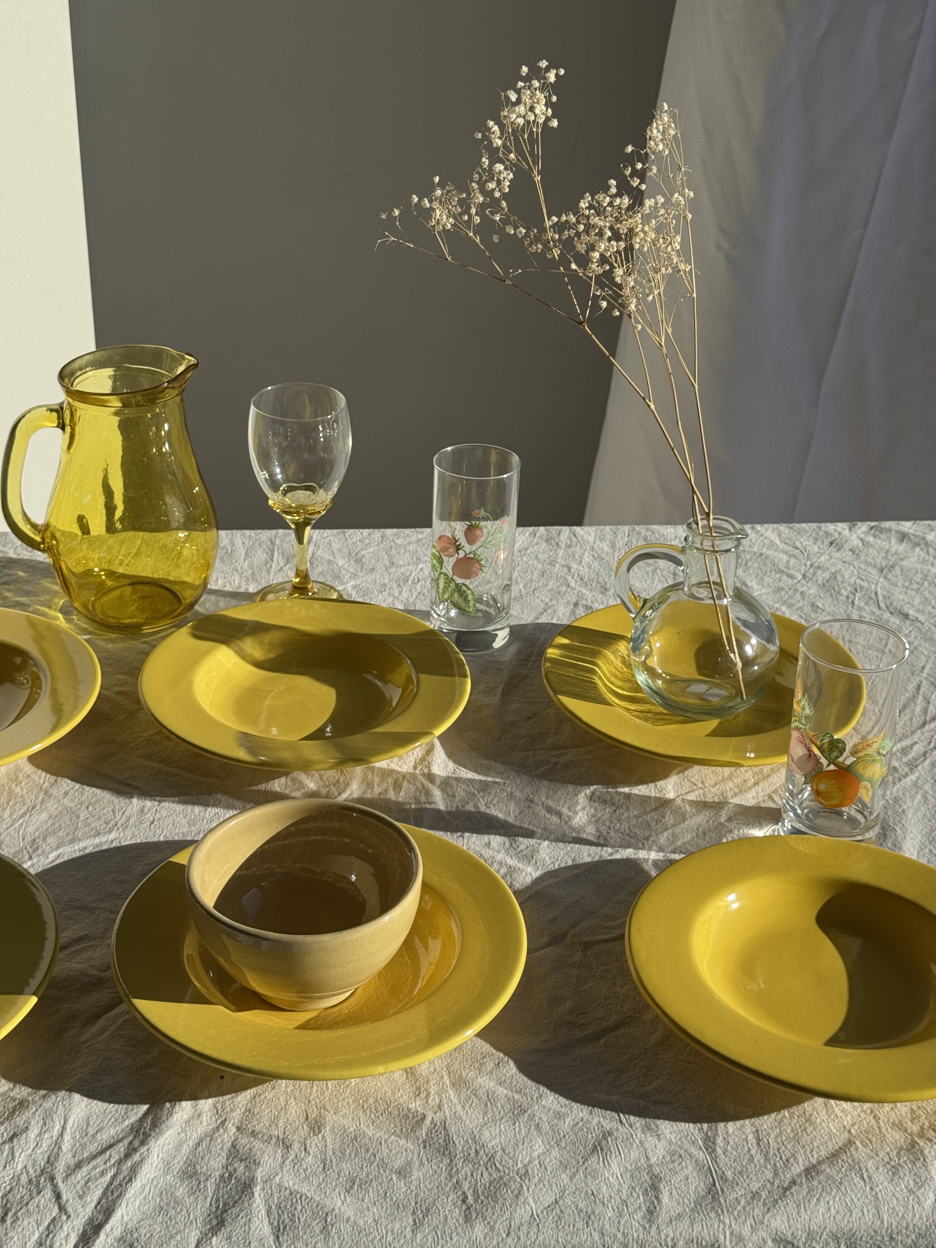 Set of 6 vintage yellow deep plates D22.5 H3.5