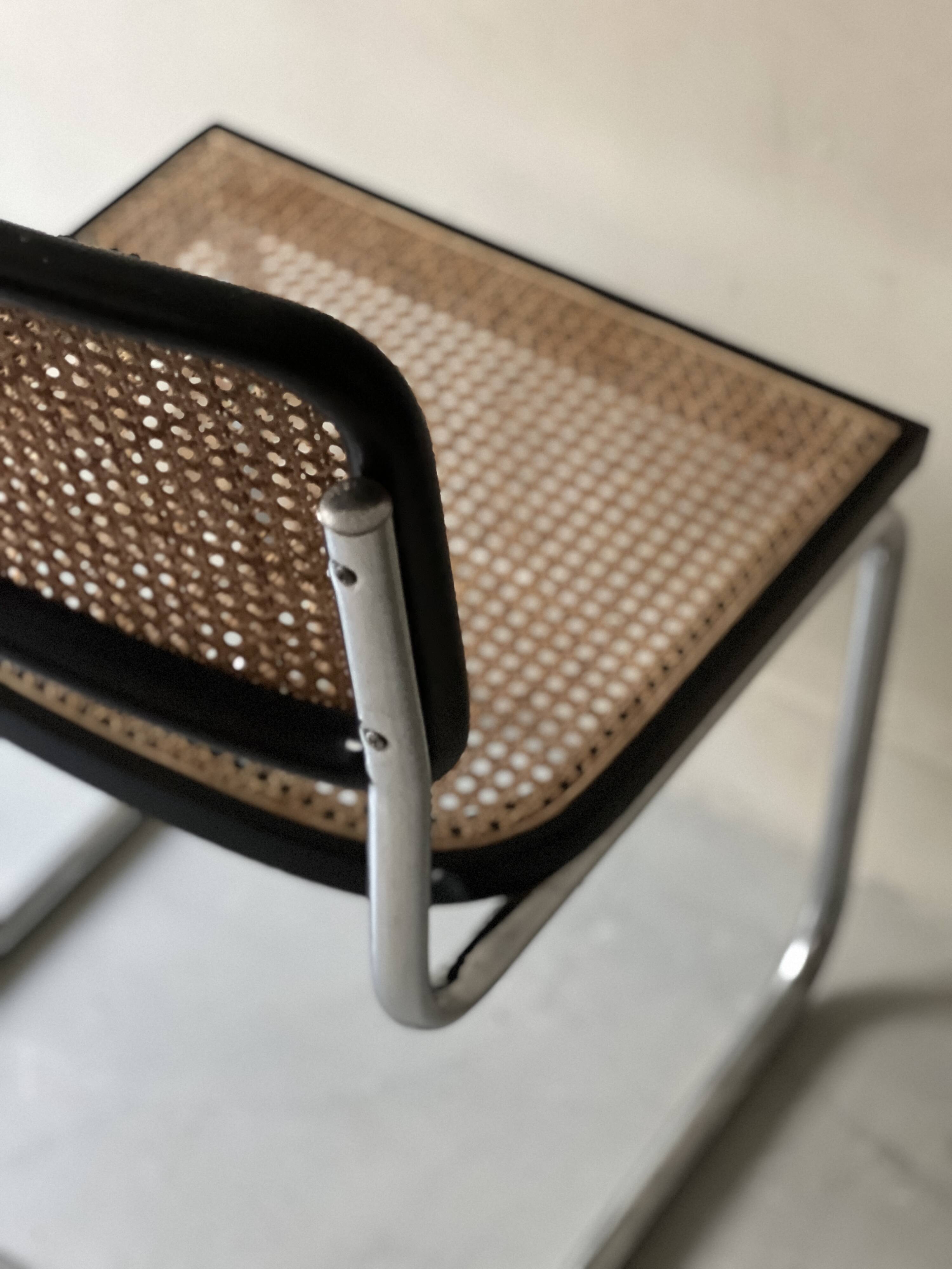 Chaise design vintage Cesca modèle B32 chromée & cannage par Marcel Breuer
