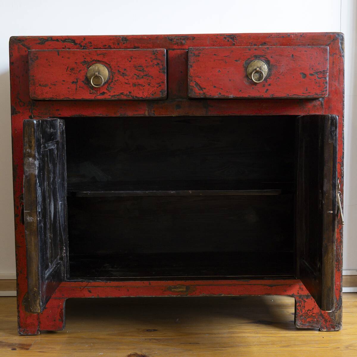 Buffet in ancient Chinese elm, lacquered red.