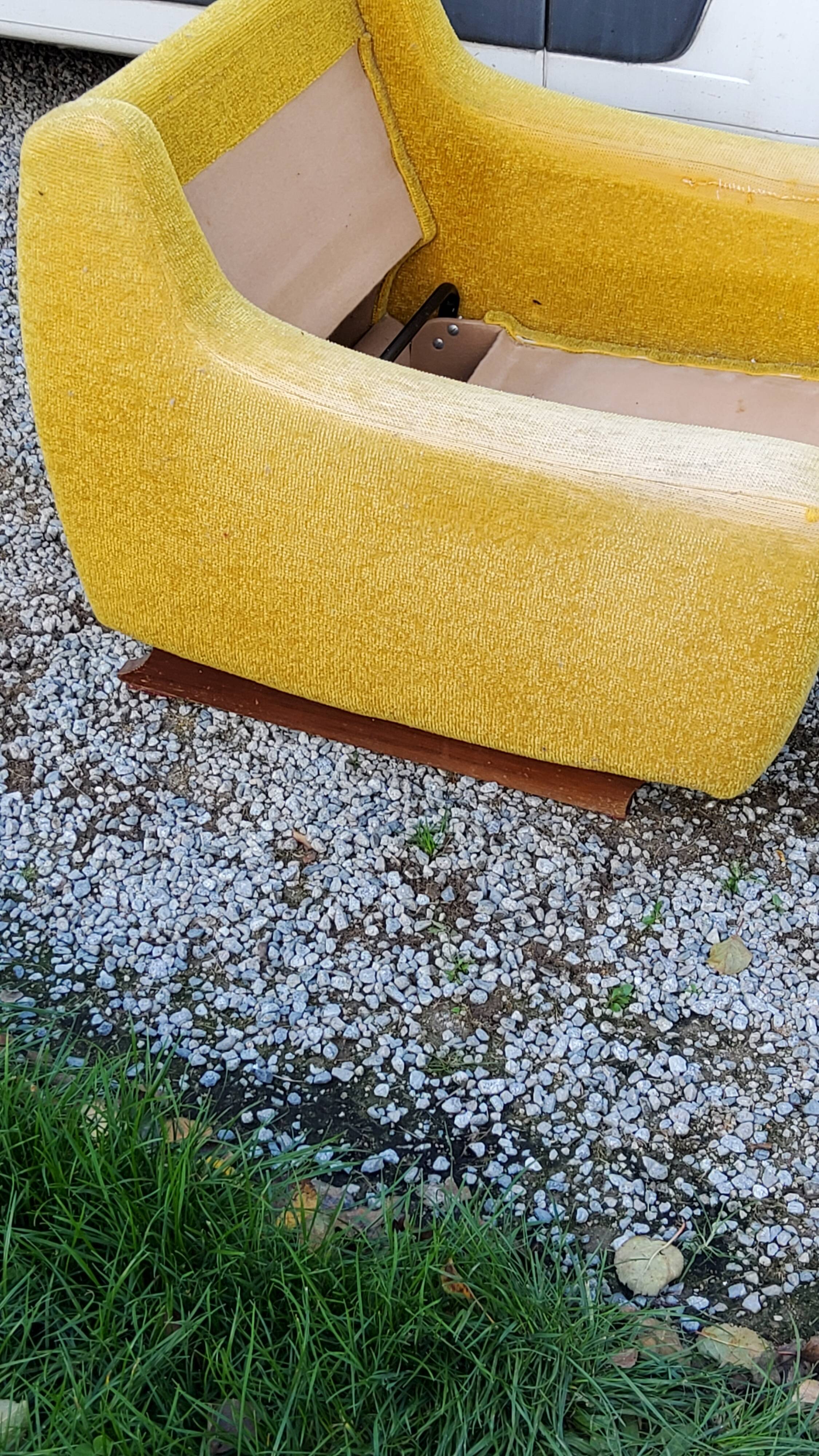 Armchair of the 70s velvet base sleigh in solid mahogany
