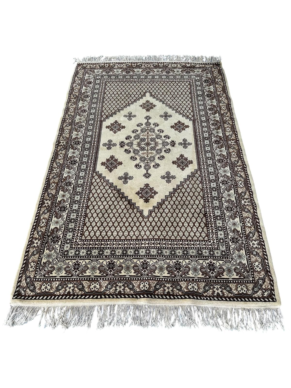 Tapis tunisien fait main 140cm x 235cm