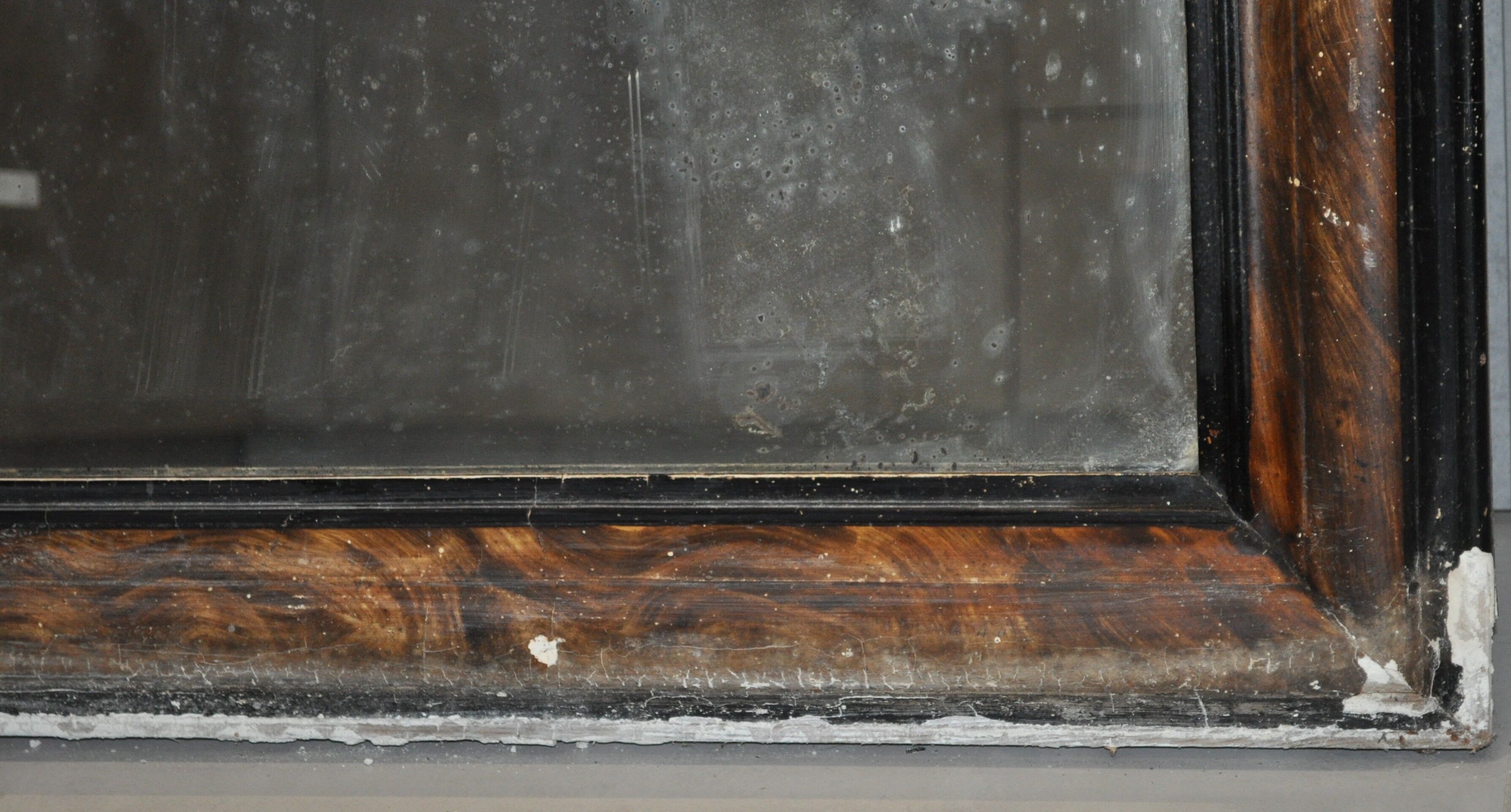 Large Louis-Philippe mirror 71x108cm