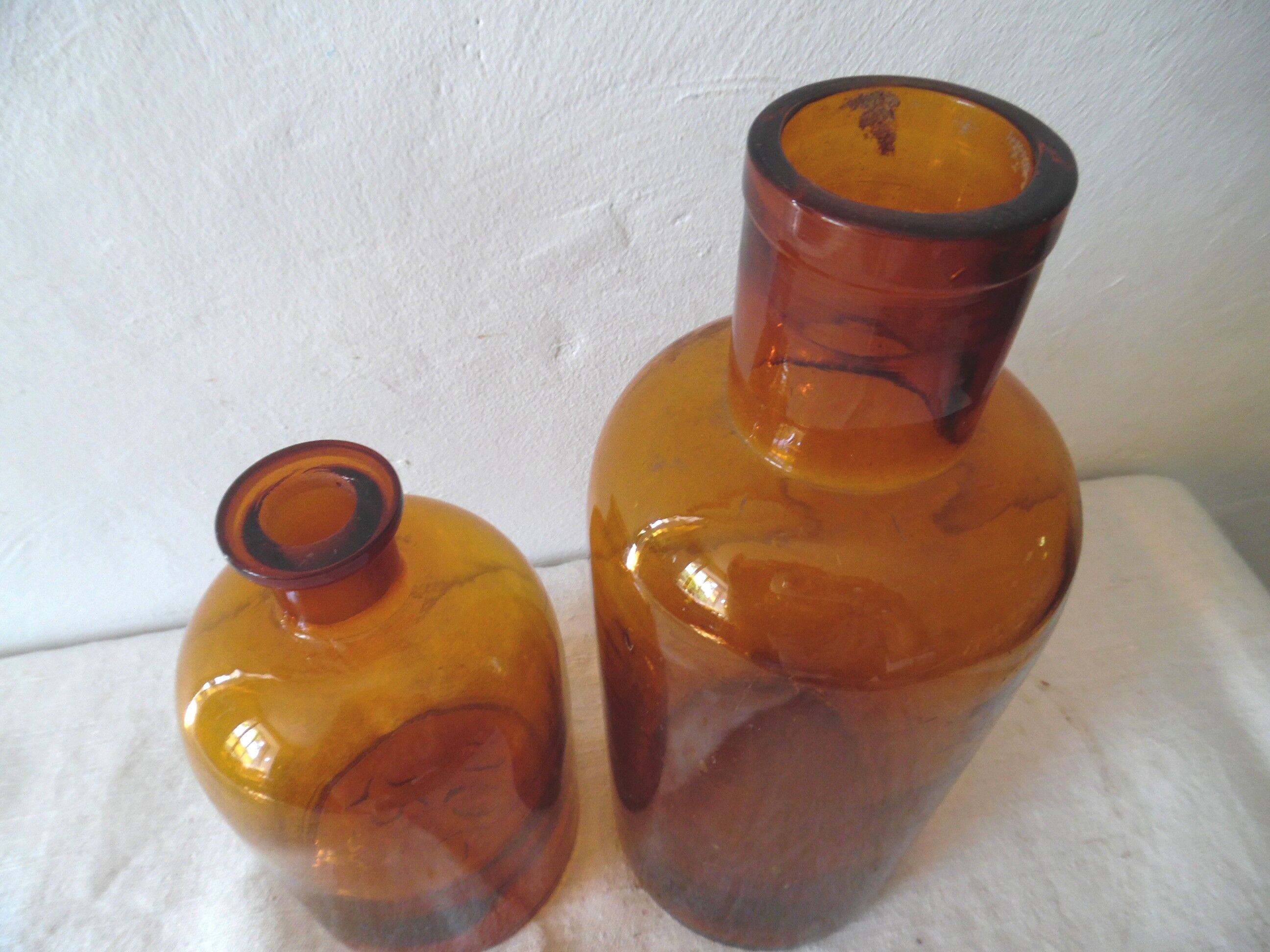 Duo of vials to pharmacy