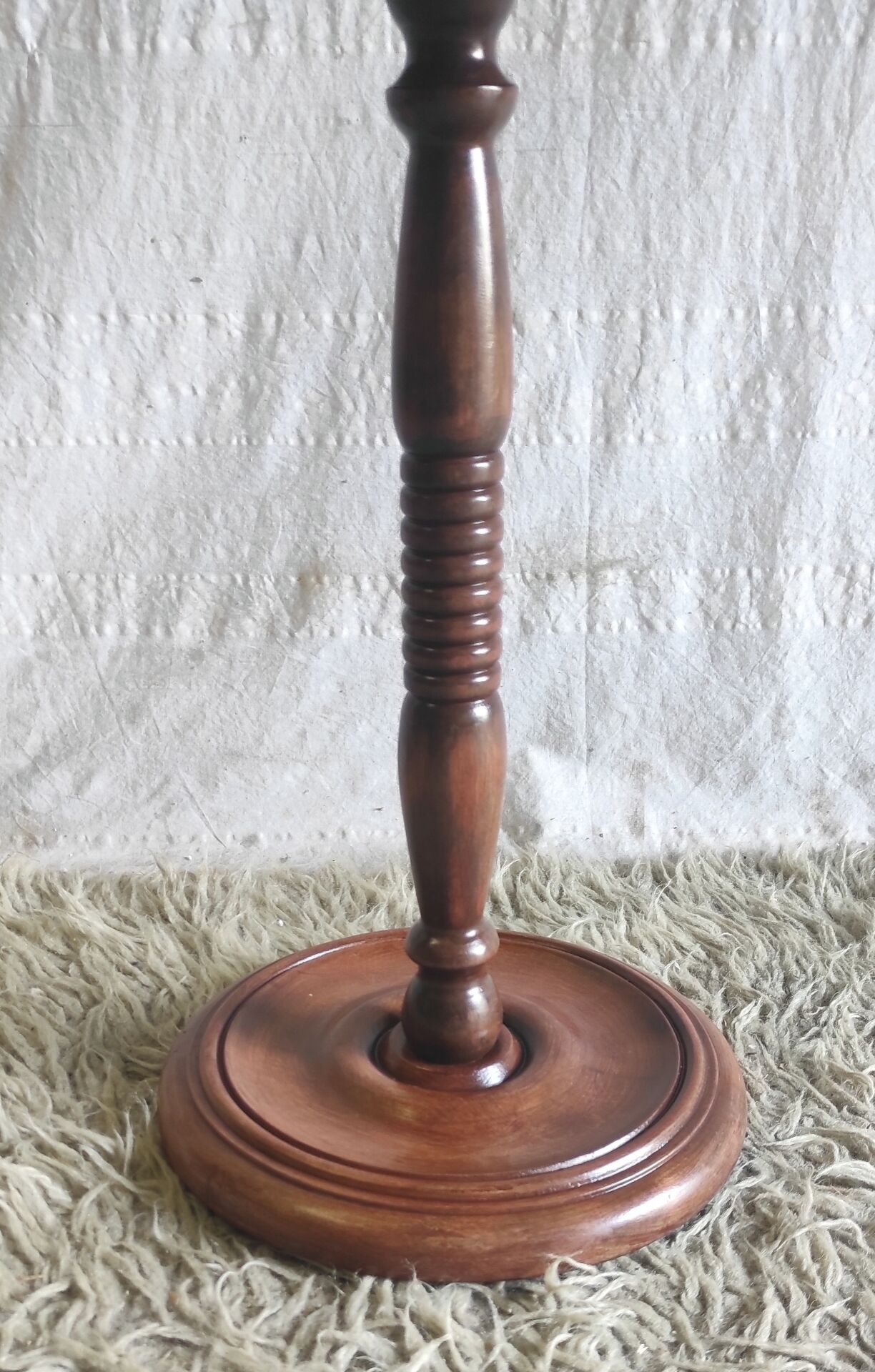 Art Deco side table in solid wood - mid 20th century