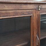 Armoire ancienne vitrée en bois avec quatre portes
