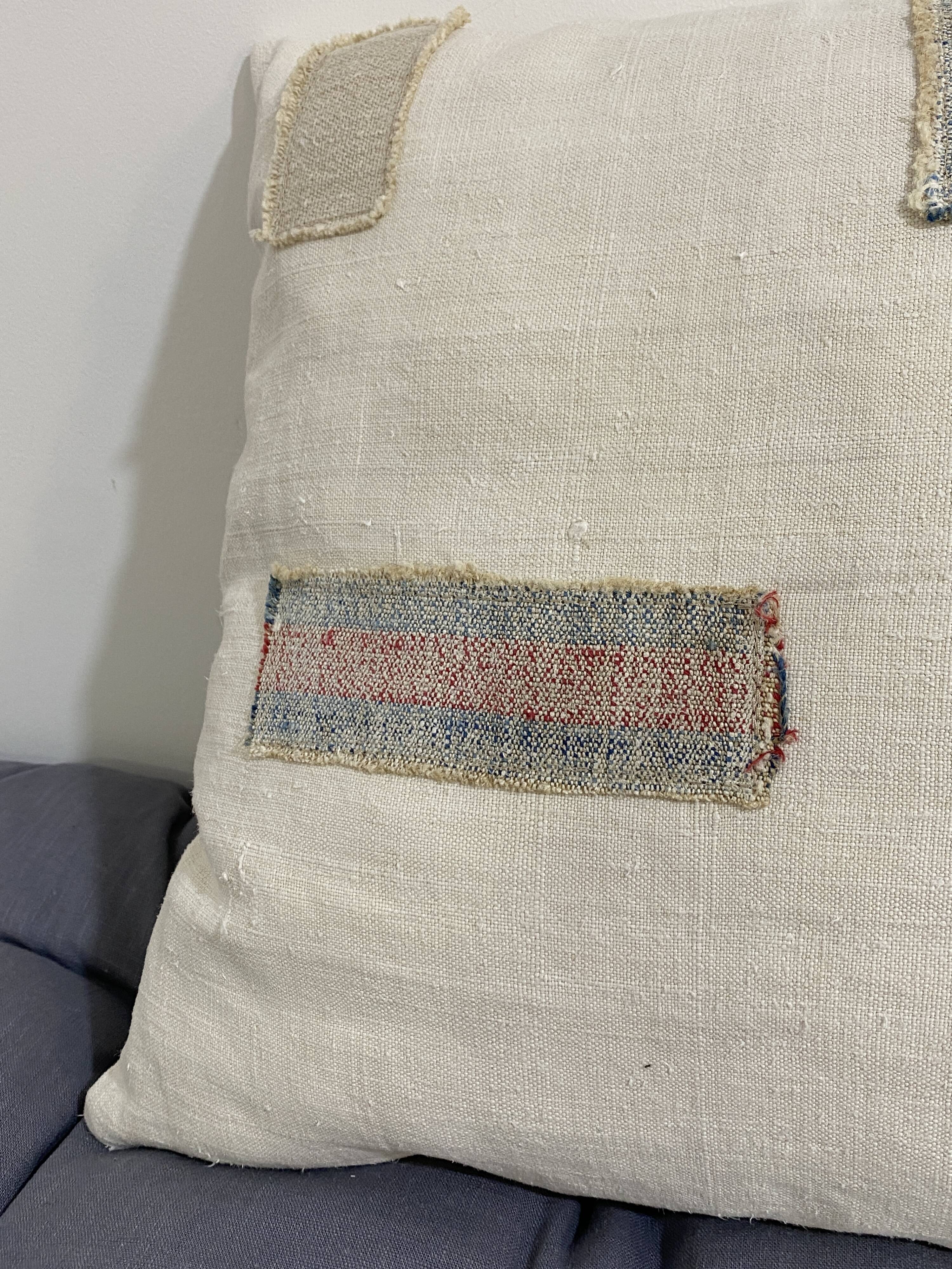 Square cushion in vintage fabric, Kilim style.