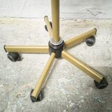 Metal turnstile display