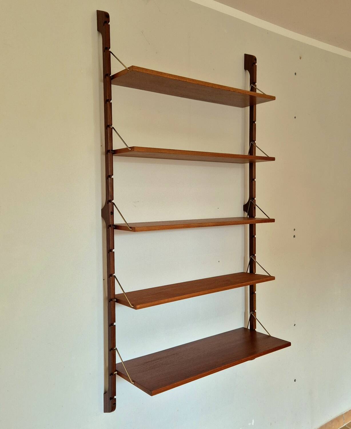 Étagère murale scandinave en teck Ergo, 1960